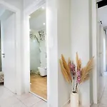 Gigis Apartman *